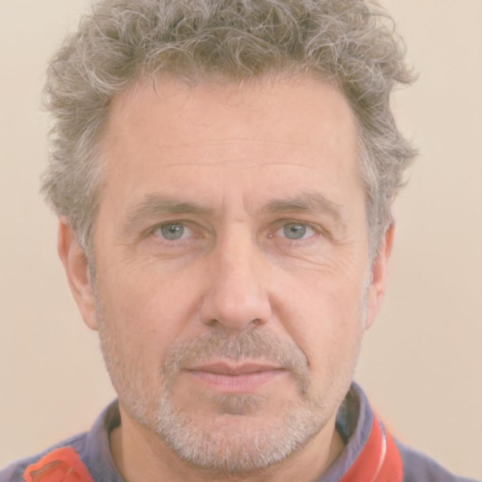 Experienced budget advisor Marcus